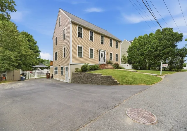 Homes for sale in Amesbury, MA | 11 Amesbury Avenue, Amesbury, MA 01913 | MLS# 73537040