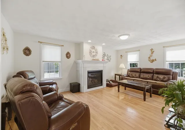 Homes for sale in Amesbury, MA | 11 Amesbury Avenue, Amesbury, MA 01913 | MLS# 73537040