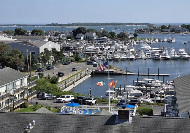 2nd image of 89 Lewis Bay Rd #207, Hyannis, MA 02601 | MLS# 73564551