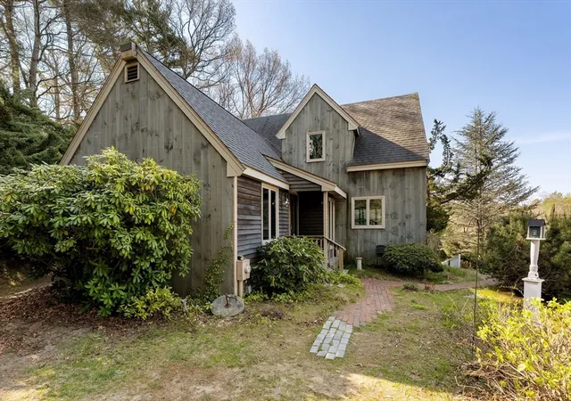 Homes for sale in Duxbury, MA | 1 Franklin Pl, Duxbury, MA 02332 | MLS# 73530518