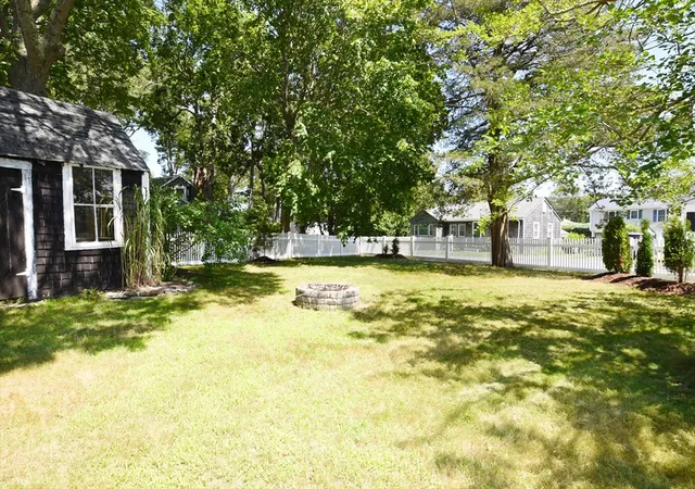 2nd image of 14 Prospect St, Buzzards Bay, MA 02532 | MLS# 73559733