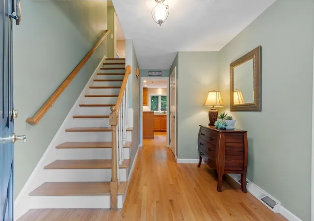 2nd image of 101 Bruin Hill Rd, North Andover, MA 01845 | MLS# 73556321