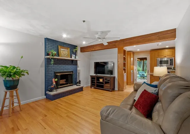 3rd image of 101 Bruin Hill Rd, North Andover, MA 01845 | MLS# 73556321