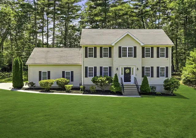 2nd image of 88 Northbridge St, Mendon, MA 01756 | MLS# 73536105