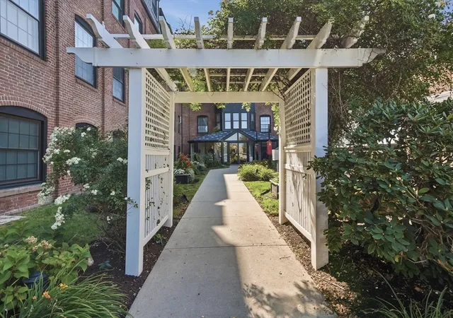 Photo 2 of Sale Pending at 21 Linden St #421, Quincy, MA 02170 | MLS# 73568647 | Listing updated on 2026-09-16