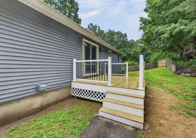 Photo 4 of Sale Pending at 1226 Brimfield Rd, Warren, MA 01092 | MLS# 73562226 | Listing updated on 2026-09-15