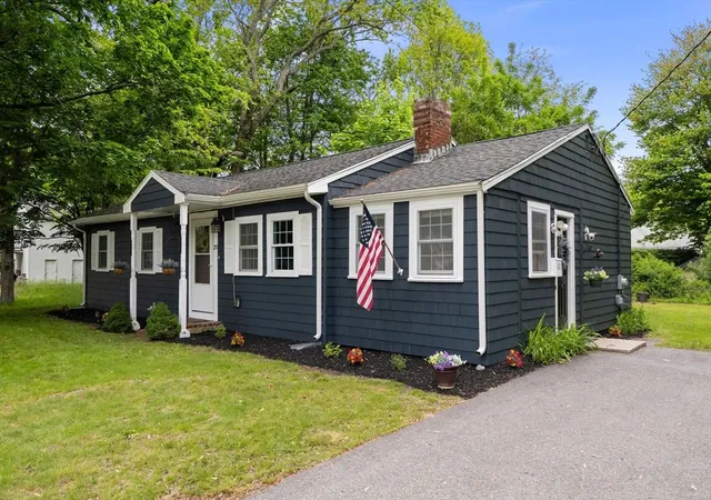 Homes for sale in Rockland, MA | 251 Central Street, Rockland, MA 02370 | MLS# 73523686