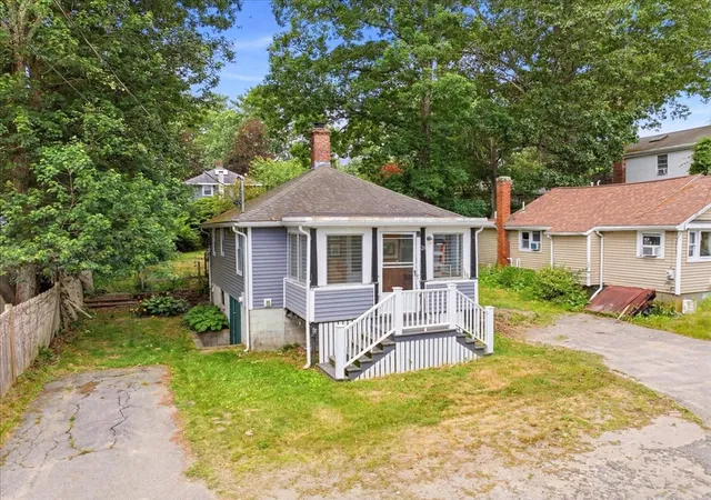 1st image of 26 Hillside Ave, Halifax, MA 02338 | MLS# 73540821