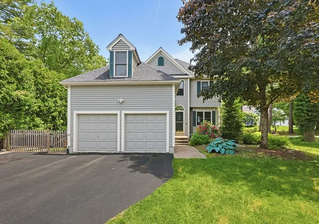Homes for sale in Framingham, MA | 6 Oakwood Ct, Framingham, MA 01701 | MLS# 73533380