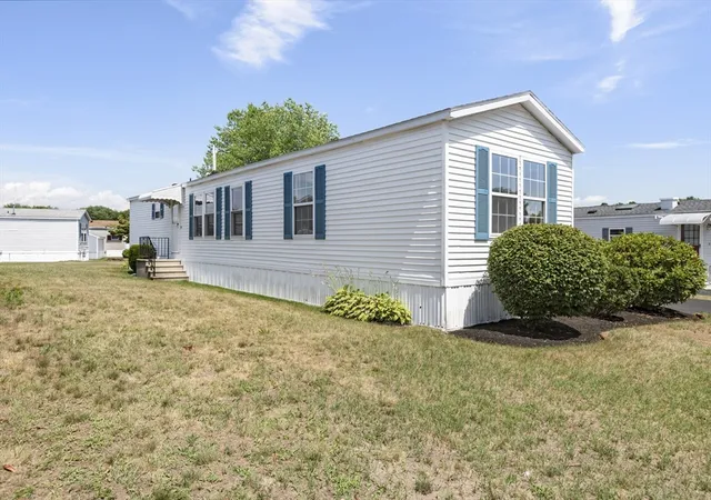 4th image of 85 Amherst Ave, Taunton, MA 02780 | MLS# 73548074