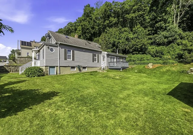 4th image of 55 Chilmark St, Worcester, MA 01604 | MLS# 73556983