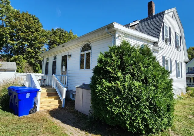 5th image of 17 Davis St, Taunton, MA 02780 | MLS# 73440406