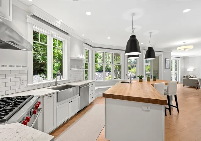 Photo 4 of Sale Pending at 45 Whitehall Cir, Beverly, MA 01915 | MLS# 73533295 | Listing updated on 2026-09-15