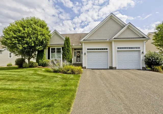 Photo 1 of Sale Pending at 26 Bluegrass Dr #26, East Longmeadow, MA 01028 | MLS# 73568774 | Listing updated on 2026-08-30