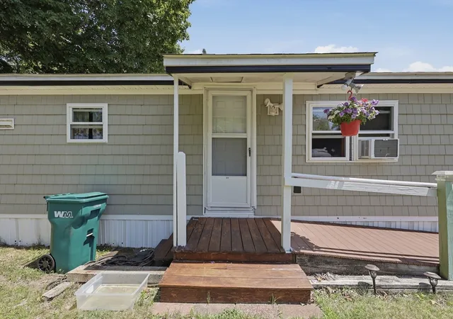 Photo 3 of Manufactured home for sale at 83 Clark Rd #22, Shirley, MA 01464 | MLS# 73554035 | Listing updated on 2026-09-16