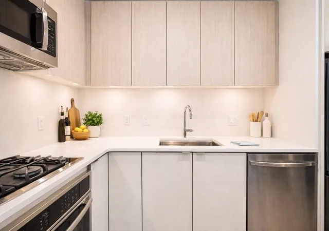 2nd image of 80 Fenwood Rd #706, Boston, MA 02115 | MLS# 73488183
