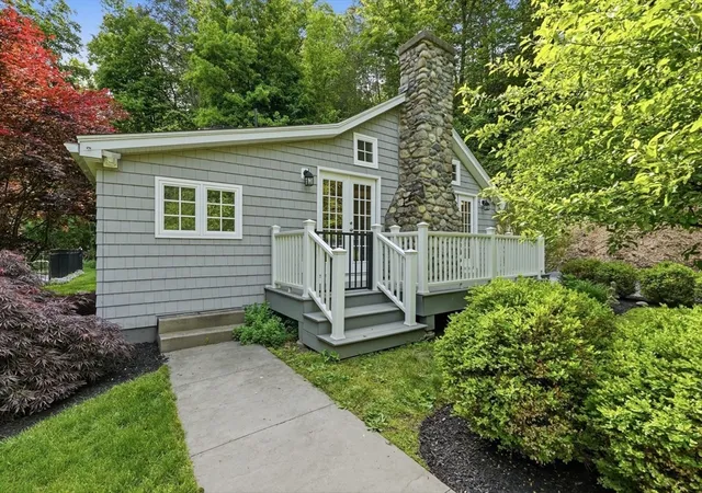 Homes for sale in Greenfield, MA | 32 Eunice Williams Dr, Greenfield, MA 01301 | MLS# 73533218