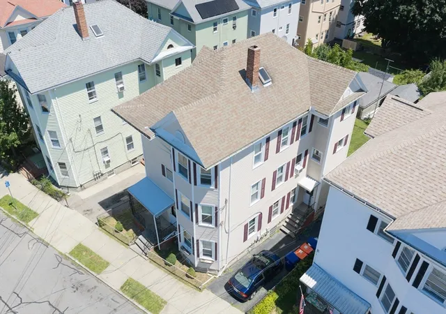2nd image of 618 Summer St, New Bedford, MA 02746 | MLS# 73561963