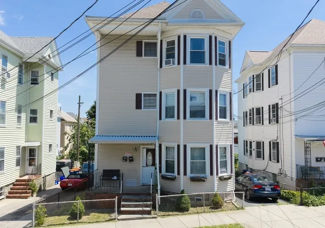 Listing Photo 4 - Condo for sale in building located at 618 Summer St, New Bedford, MA 02746