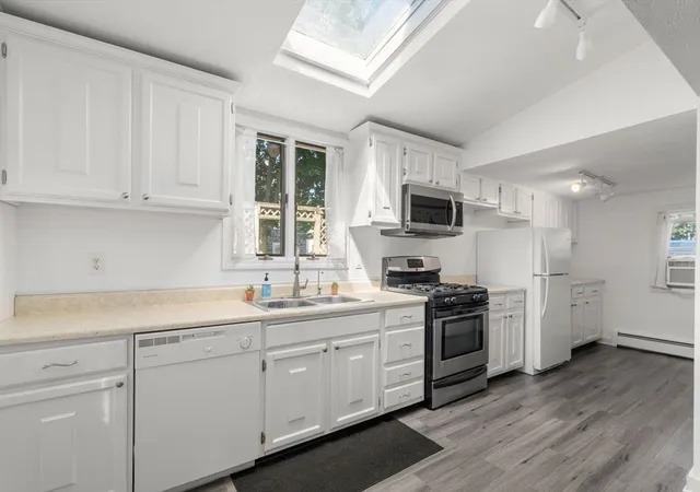 5th image of 26 Wallis St, Beverly, MA 01915