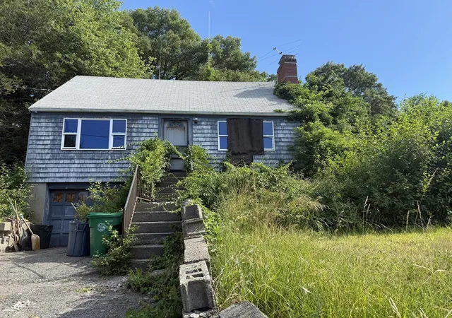 Homes for sale in Ashland, MA | 10 Roberts Road, Ashland, MA 01721 | MLS# 73539402