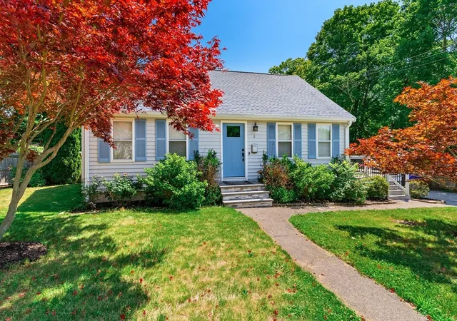 2nd image of 8 Gushee Ln, Taunton, MA 02780 | MLS# 73549344