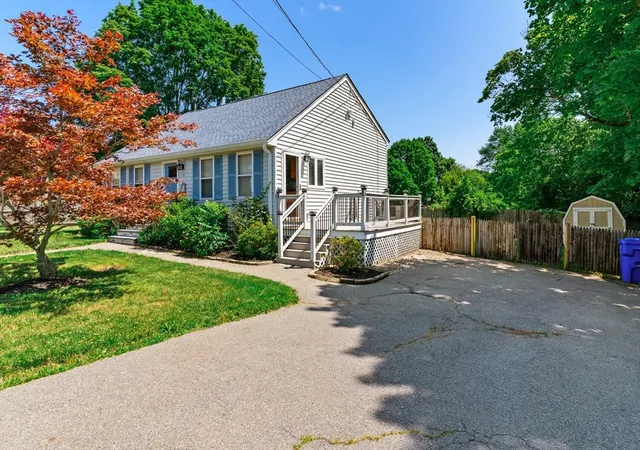 4th image of 8 Gushee Ln, Taunton, MA 02780 | MLS# 73549344
