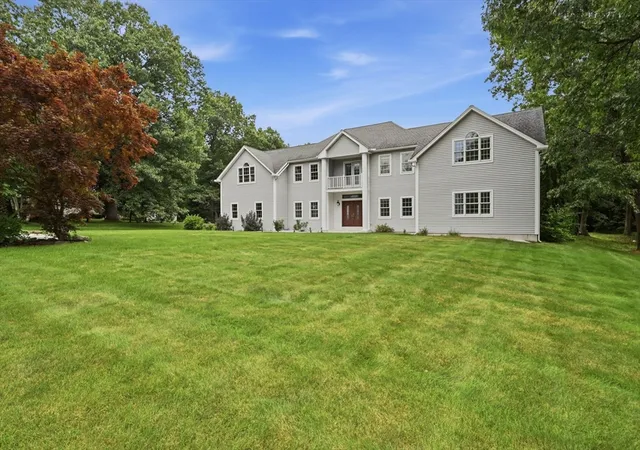 2nd image of 20 Raymond Cir, Westfield, MA 01085 | MLS# 73554496