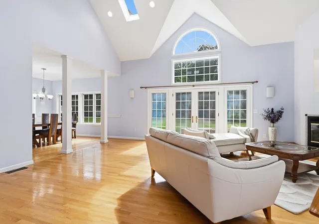 5th image of 20 Raymond Cir, Westfield, MA 01085 | MLS# 73554496