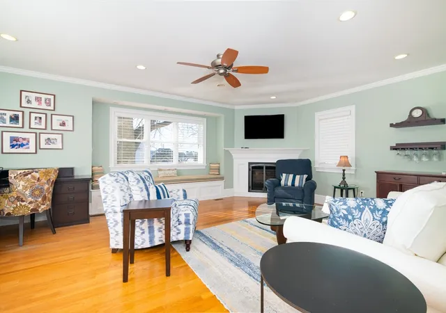 Photo 3 of Single family home for sale at 865 E Squantum St, Quincy, MA 02171 | MLS# 73474962 | Listing updated on 2026-09-12
