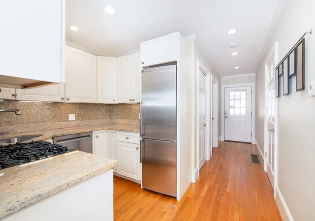 Photo 4 of Single family home for sale at 865 E Squantum St, Quincy, MA 02171 | MLS# 73474962 | Listing updated on 2026-09-12