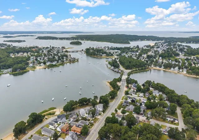 10th image of 5 21st St, Onset, MA 02558 | MLS# 73556037