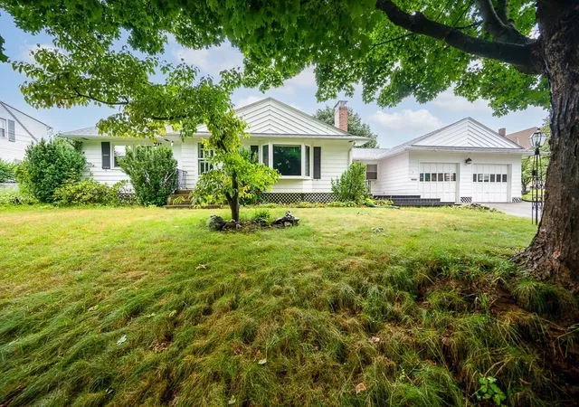 2nd image of 11 Lyndale Rd, Worcester, MA 01606 | MLS# 73559706
