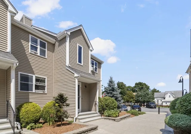 Photo 3 of Condo for sale at 41 Fairfield Park #41, Mansfield, MA 02048 | MLS# 73562929 | Listing updated on 2026-09-21
