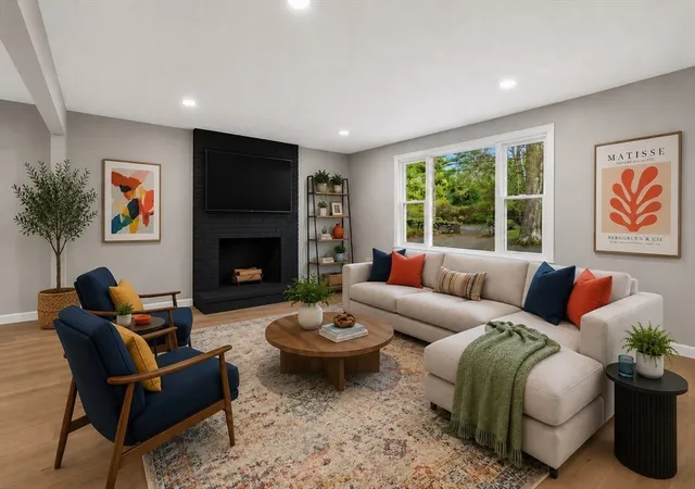 Photo 3 of Single family home for sale at 207 Bigelow St, Marlborough, MA 01752 | MLS# 73518645 | Listing updated on 2026-08-11