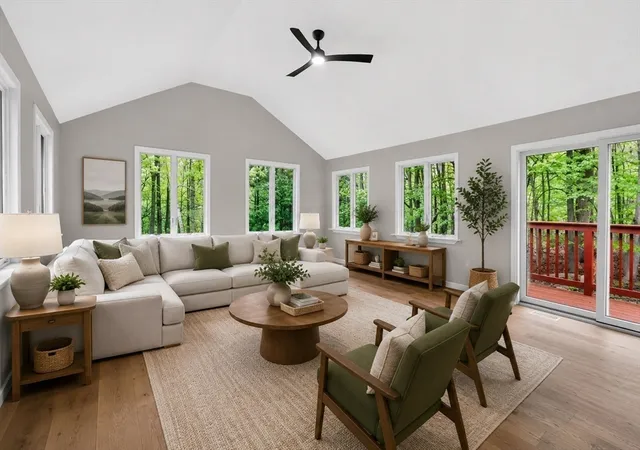 Photo 3 of Single family home for sale at 207 Bigelow St, Marlborough, MA 01752 | MLS# 73518645 | Listing updated on 2026-08-11