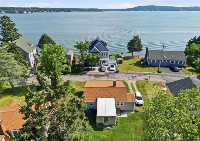 3rd image of 15 Shore Dr, Kingston, MA 02364 | MLS# 73537881