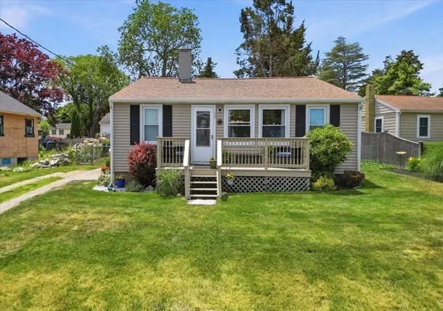 4th image of 15 Shore Dr, Kingston, MA 02364 | MLS# 73537881