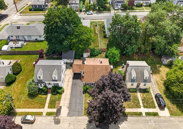 3rd image of 22 Evelyn St, New Bedford, MA 02740 | MLS# 73548555