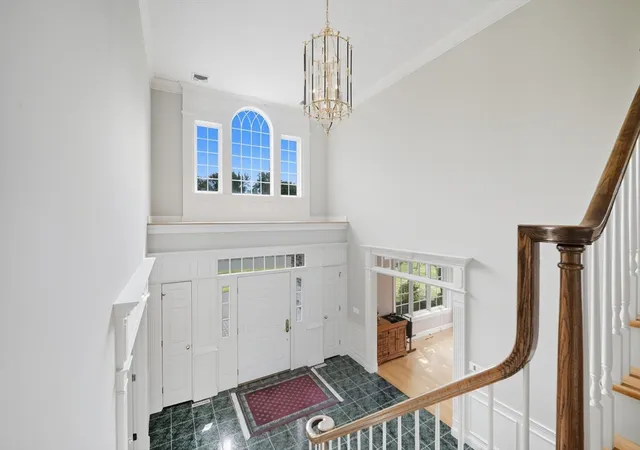 4th image of 4 Sunrise Cir, South Hadley, MA 01075 | MLS# 73436364