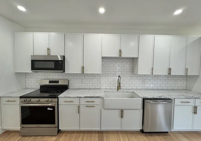 4th image of 20 Broad St #5, Medway, MA 02053 | MLS# 73506700