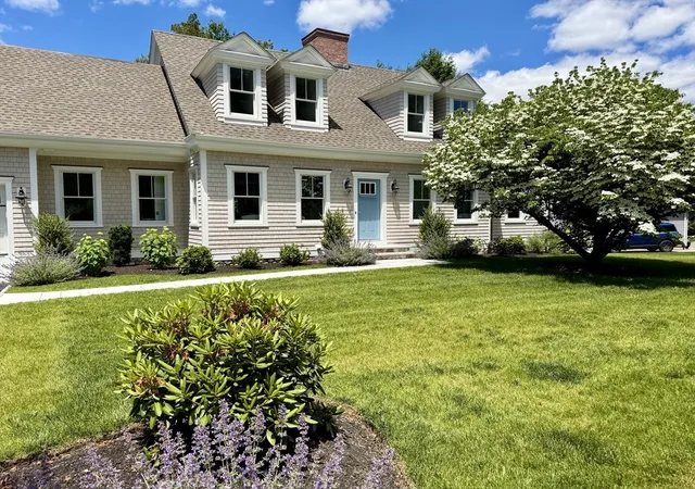2nd image of 6 Revolutionary Road, Lexington, MA 02421 | MLS# 73537318