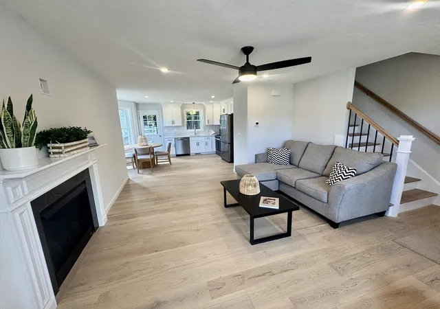 4th image of 32 Ambrose Way #32, Shirley, MA 01464 | MLS# 73541376