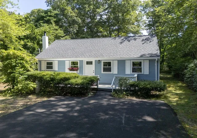 Photo 1 of Single family home for sale at 46 Lake Shore Dr, Falmouth, MA 02536 | MLS# 73568770 | Listing updated on 2026-08-30
