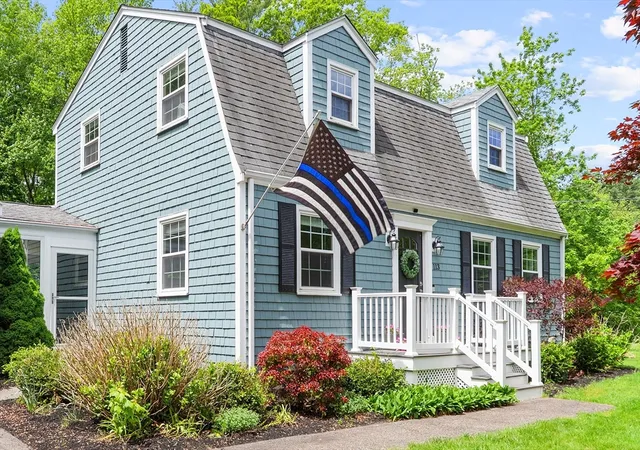 2nd image of 113 Andrew Ln, Hanson, MA 02341 | MLS# 73523471