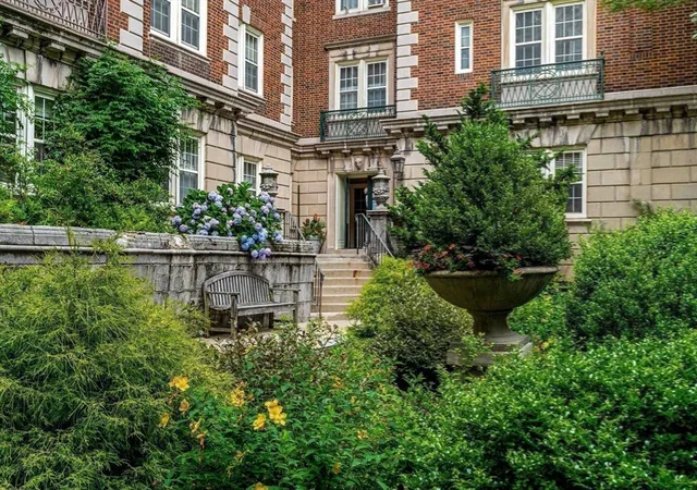 2nd image of 5 Arlington St, Cambridge, MA 02140