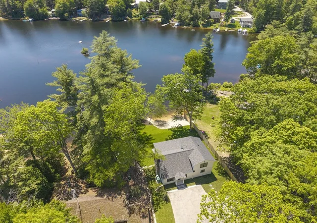 Homes for sale in Nottingham, NH | 39 Lakeview Dr, Nottingham, NH 03290 | MLS# 73529914