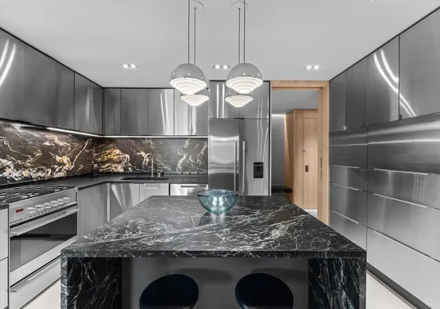 3rd image of 65 East India Row #16B, Boston, MA 02110 | MLS# 73556911