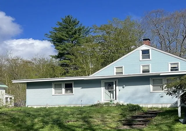 Homes for sale in Ashburnham, MA | 130 Center St, Ashburnham, MA 01430 | MLS# 73514565