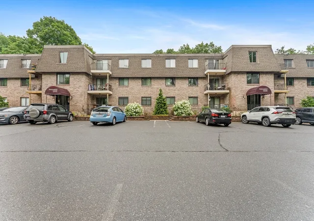 Homes for sale in Northborough, MA | 59 School St #B15, Northborough, MA 01532 | MLS# 73547100